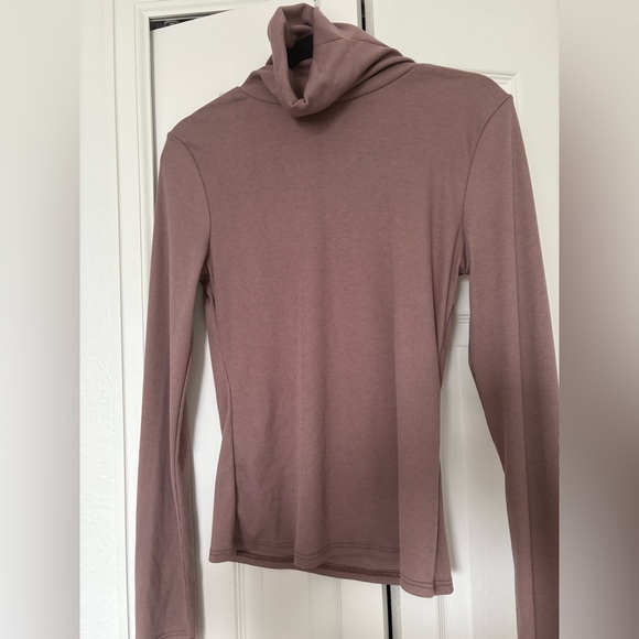 NEW! Lulu’s Cozy Mauve Turtleneck Sweater - Picture 1 of 3